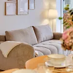 Fantastisk Bolig Midt I C * 欧登塞