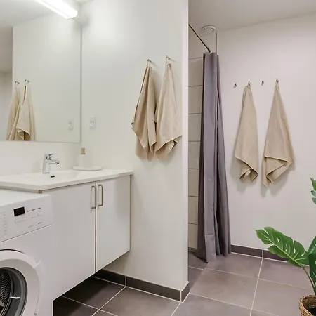 Apartment Fantastisk Bolig Midt I C *